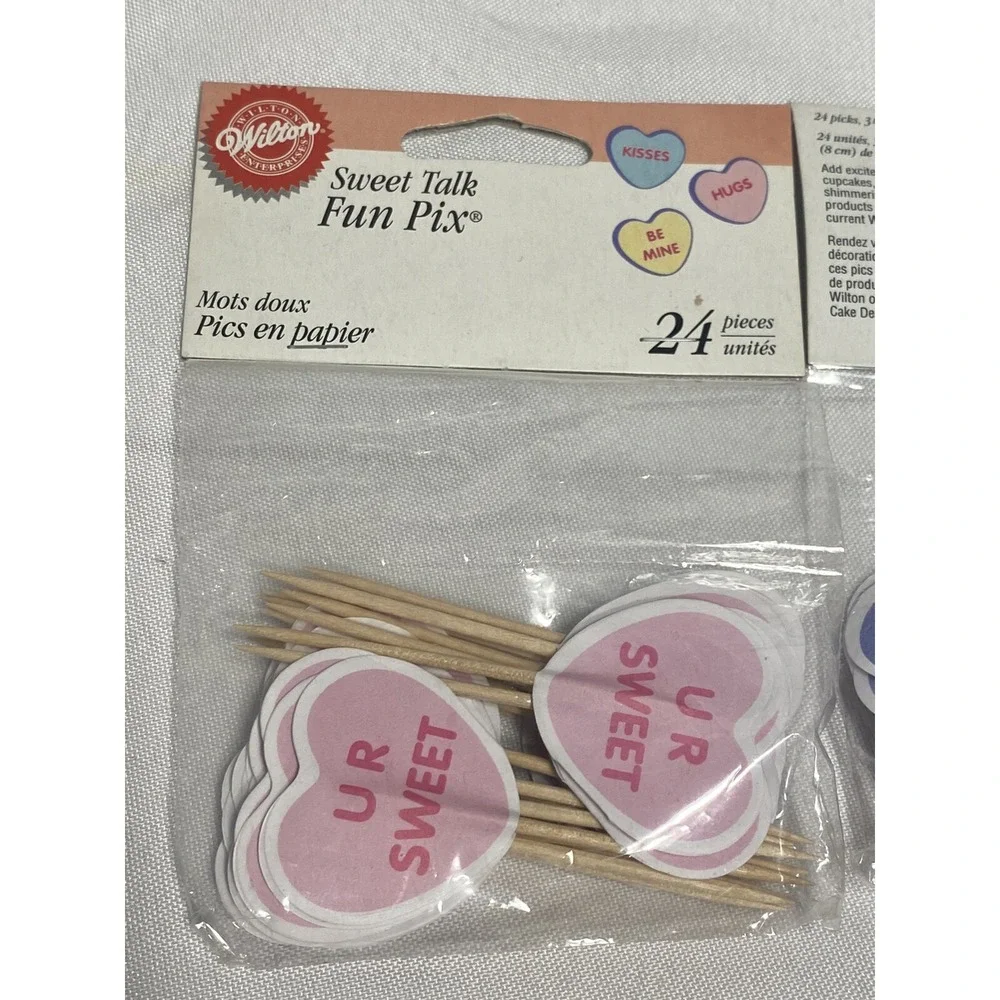 wilton sweet talk cupcake toppers hearts valentines day 48 total